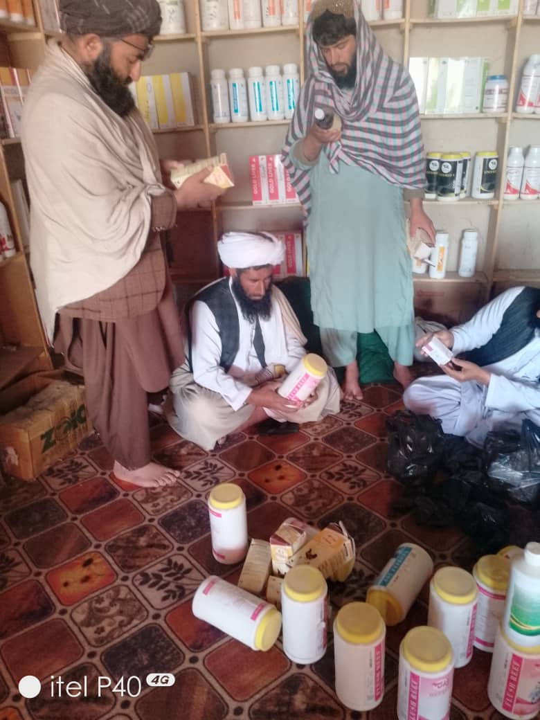 د هلمند مرکز لښکرګاه کې له حیواني درمل پلورنځیو څارنه وشوه