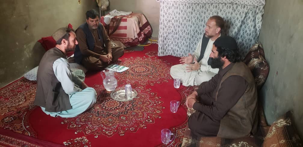 کندهار کې پر یوشمېر بې وزله کورنیو مرستې وېشل کېږي