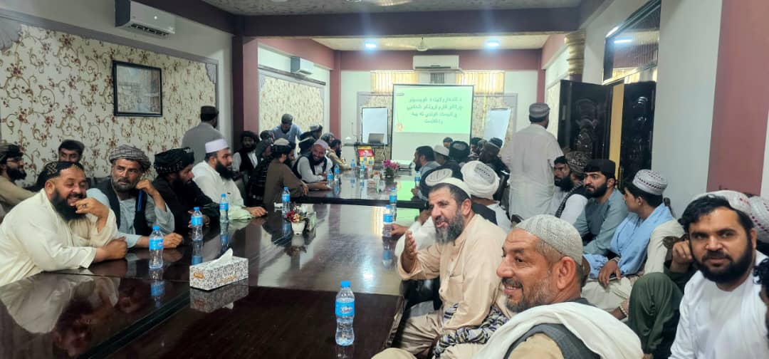کندهار کې د چرګانو فارمونو لپاره شپږ ټولنې جوړې او رسماً یې چارې پیل کړې
