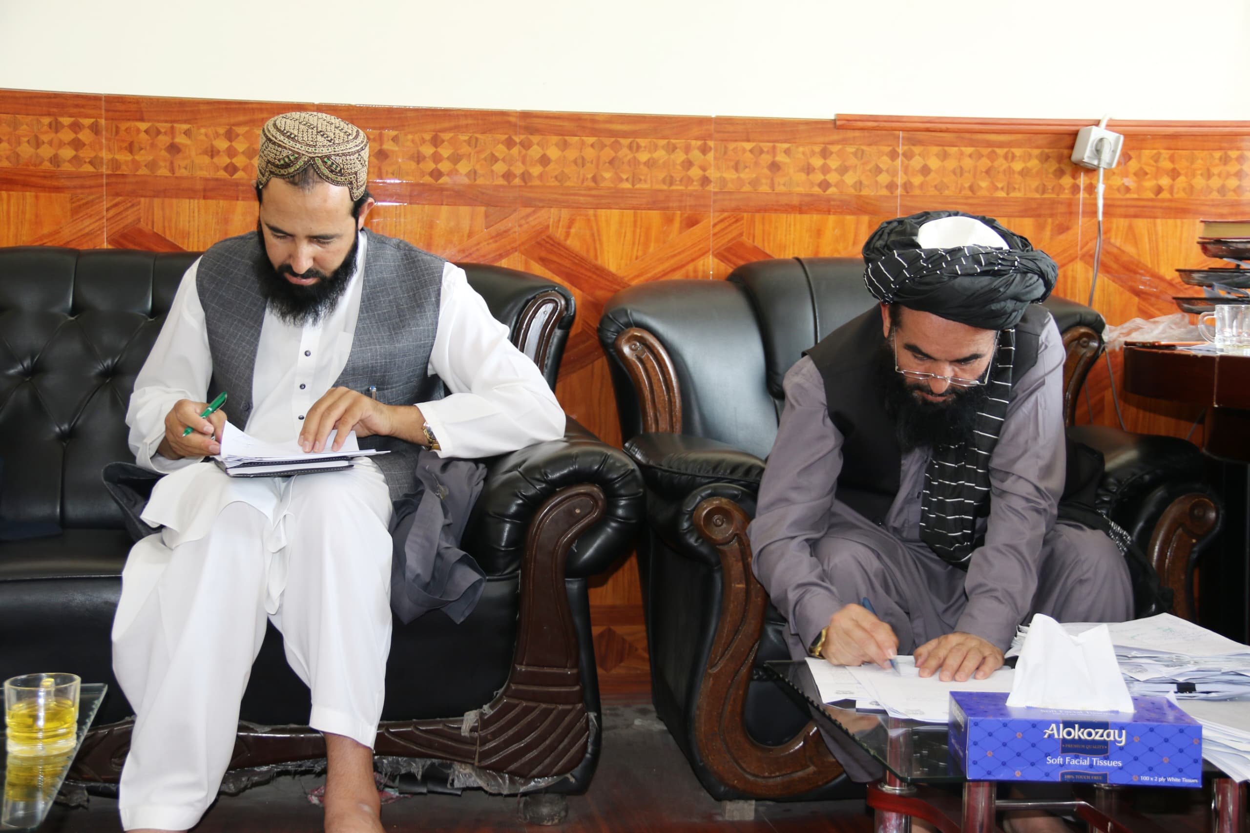 د کرنې وزارت د اراضۍ رياست لخوا امارتي شرکتونو عمومي رياست ته په بېلابېلو ولایتونو کې ځمکه ولېږدول شوه