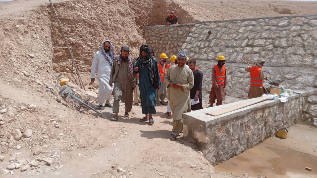ساخت چکدم و دیوار محافظوی در ولسوالی چمتال بلخ