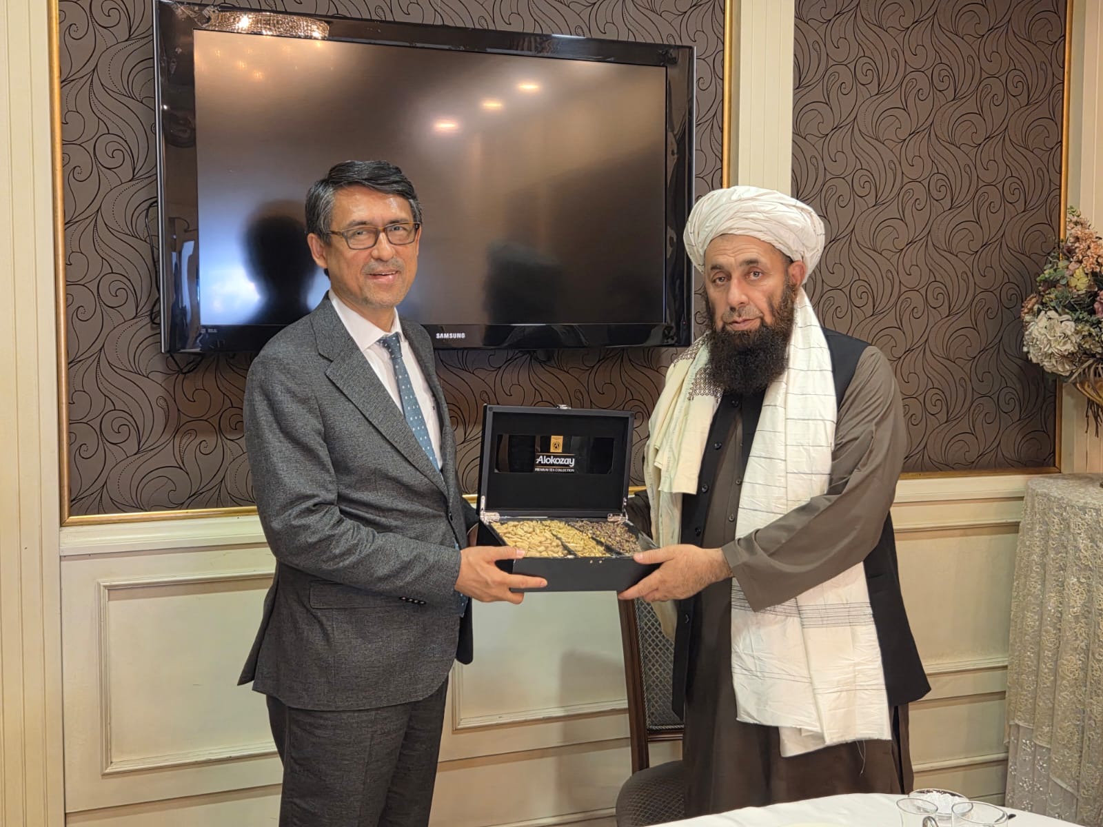 د کرنې، اوبو لګولو او مالدارۍ وزارت پلاوی په ترکیه کې د ټیکا له لوی رییس سره وکتل
