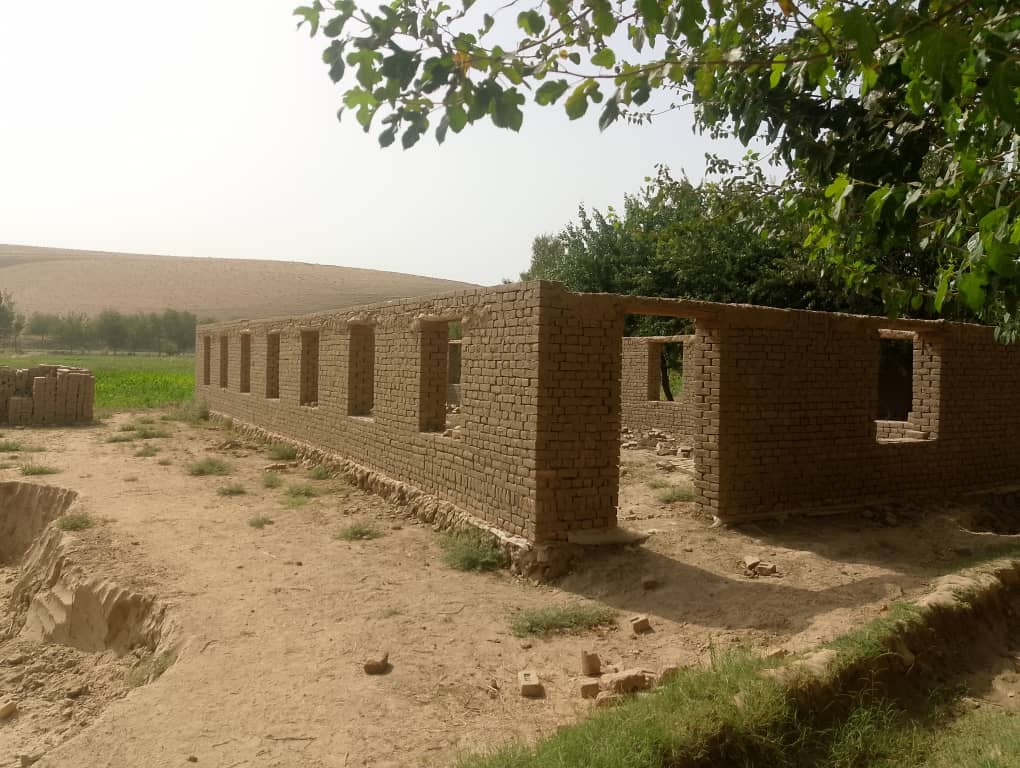 بازدید از جریان اعمار فارم مرغ پروری در تخار