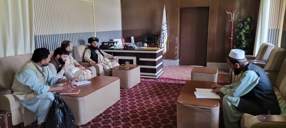 د ننګرهار کوز کونړ کې یوشمېر بې وزله مېرمنو ته دچرګانو کورني فارمونه جوړېږي