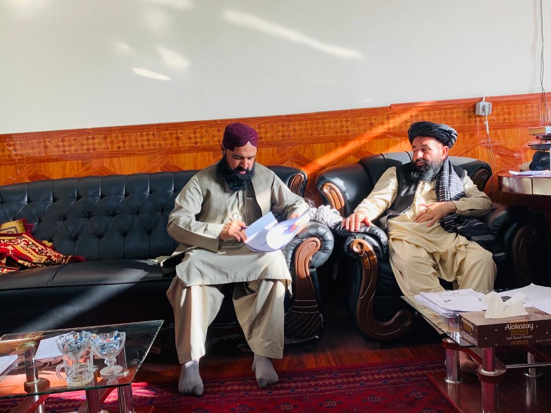 دکرنې وزارت او د ټرانسپورټ او هوایي چلند وزارت ترمنځ د ځمکې د لېږد تړون لاسلیک شو