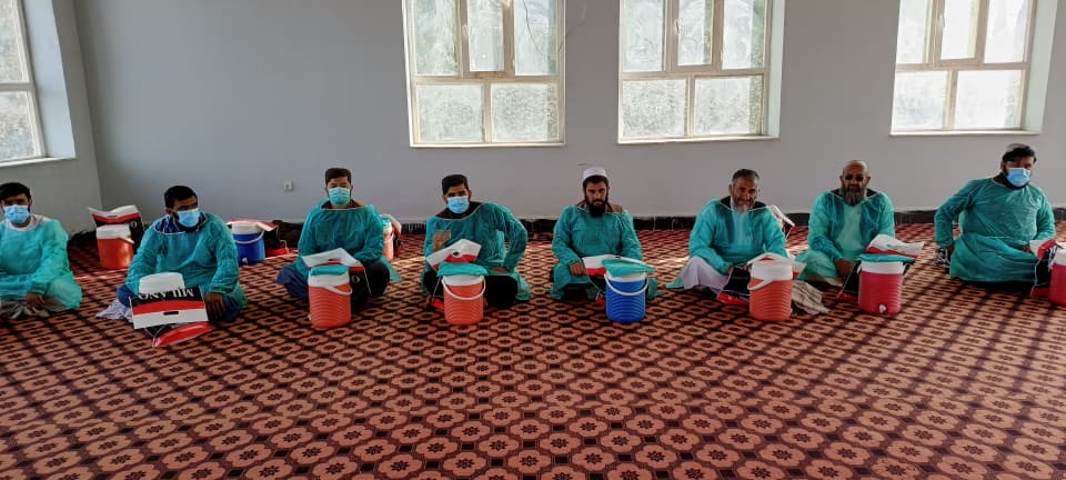 هلمند کې د برسلوز ساري ناروغۍ د تشخیص لپاره ډاکټرانو ته د سمپل اخیستنې کيټونه ووېشل شول