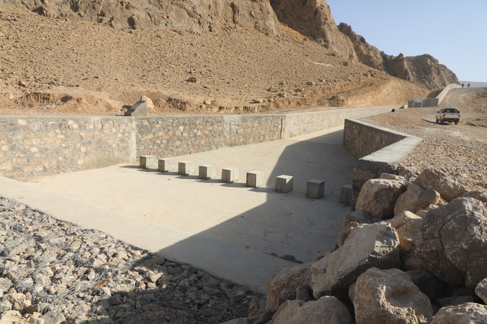 اعمار چکدم بزرگ در تخته‌پل کندهار؛ گامی مؤثر در مهار سیلاب‌ها و رفع کم‌آبی