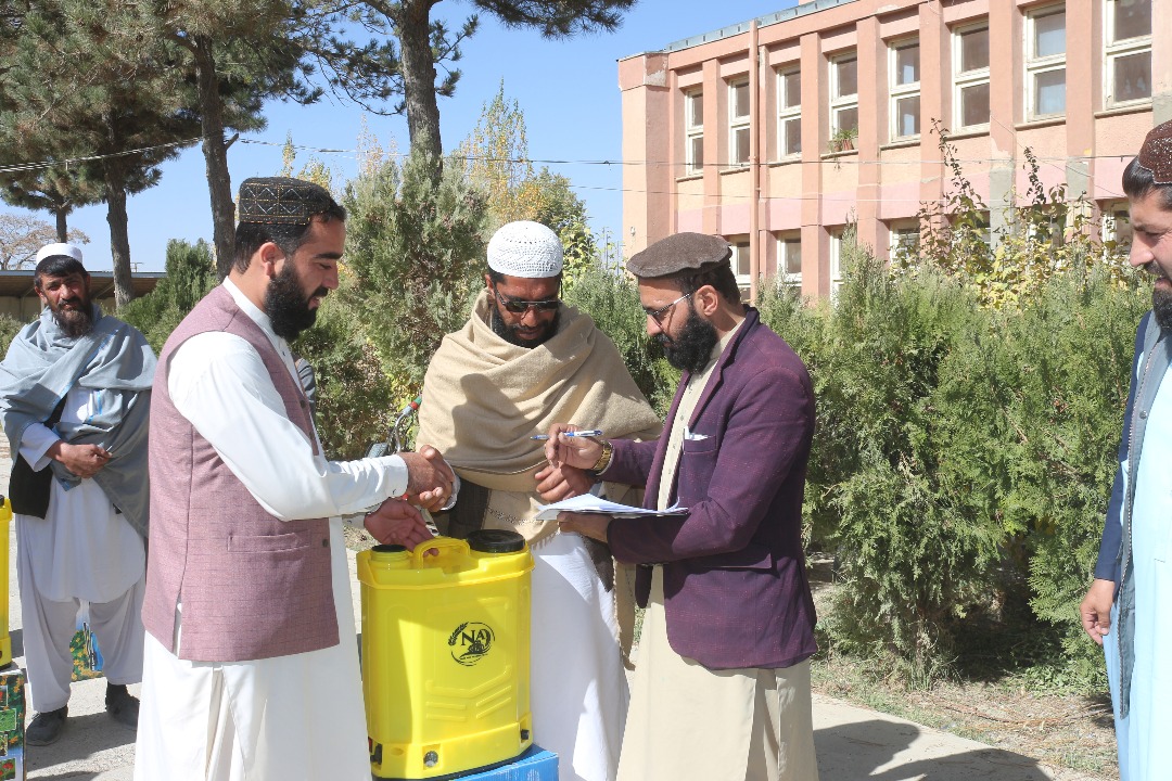 پکتیا کې د شنوخونو لرونکو سره د چارچي درملو شیندلو پمپونو مرسته وشوه