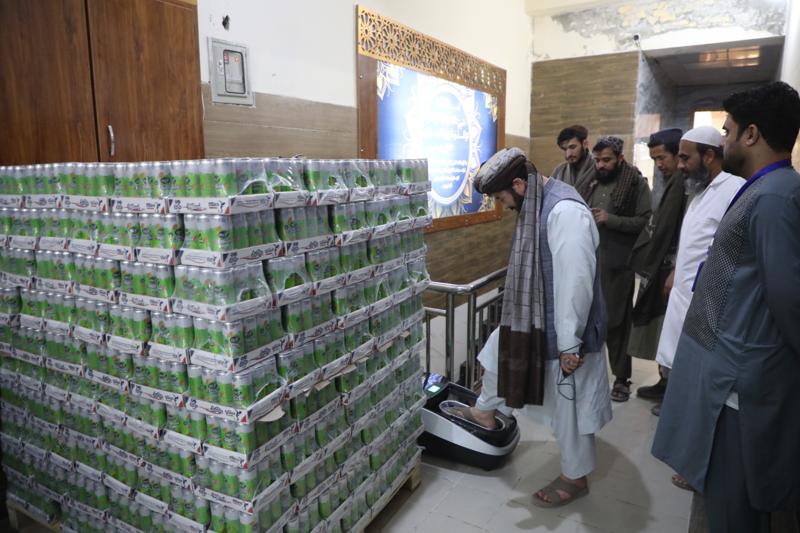 بازدید رییس اطلاعات، آگاهی عامه و سخنگوی وزارت زراعت از کمپنی میلکو در ولایت کندهار