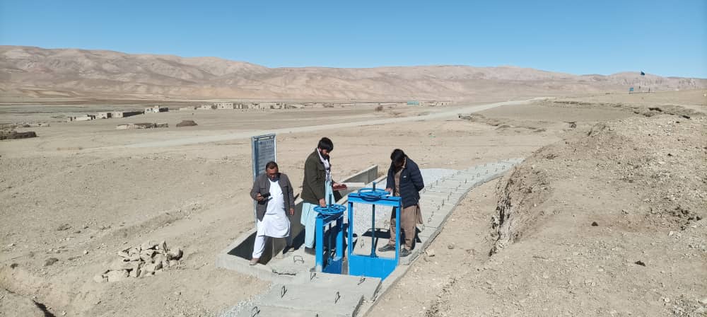 نظارت از پروژه‌های سربند و کانال‌های آبیاری در مرکز ولایت بامیان انجام شد