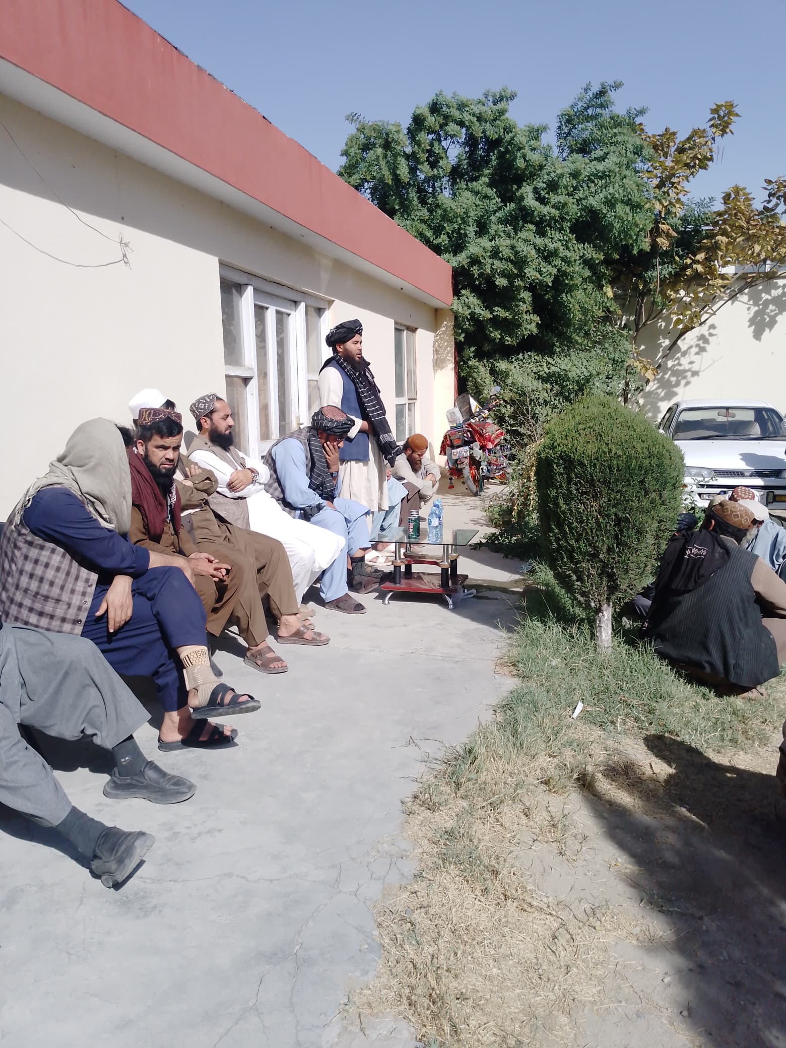 توزیع ۵۵۳ هزار اصله نهال هنگ و وسایل مربوطه برای دهاقین ولسوالی‌های سروبی و خاکجبار ولایت کابل