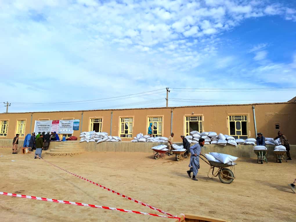 توزیع ۶۰۰ متریک تن خوراکه حیوانی در شش ولسوالی فاریاب