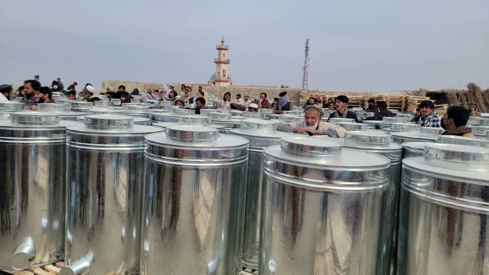 د ننګرهار چپرهار ولسوالی کې ٣٥٠ بزګرانو ته د غنمو ضایعاتو مخنیوي په موخه کندوان ورکړل شول