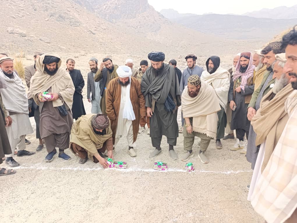 لغمان کې د نږدې درې میلیونه افغانیو په ارزښت د چک ډېم د بنسټ ډبره کېښودل شوه