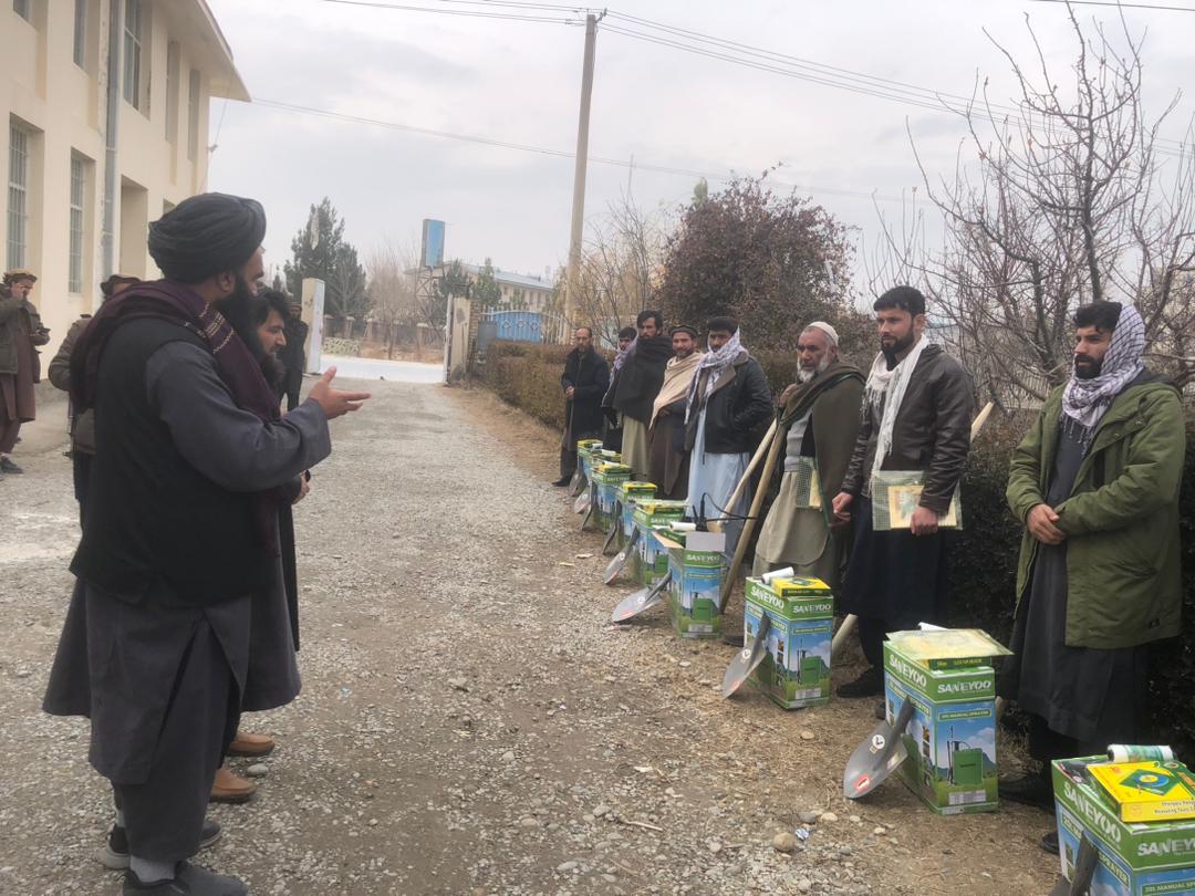 تدویر کورس آموزشی باغداری و توزیع وسایل زراعتی برای باغداران تجارتی در کاپیسا