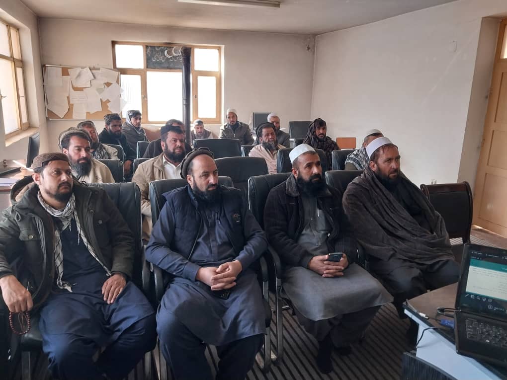 میدان وردګ کې د اقلیم د بدلون په اړه د کرنې مسلکي کارکوونکو لپاره ورکشاپ ترسره شو