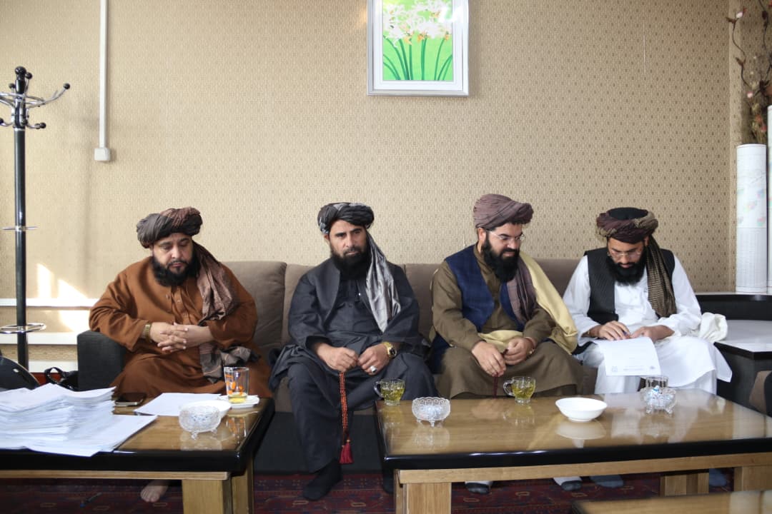 د کرنې وزارت د اراضۍ  رياست لخوا یوشمېر امارتي وزارتونو ته ځمکه ولېږدول شوه