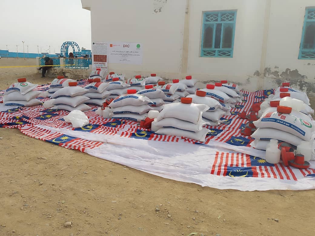 د کندهار درېیو ولسوالیو کې ۱۴۰ بیوزلو کورنیو ته د هګیو چرګې ووېشل شوې