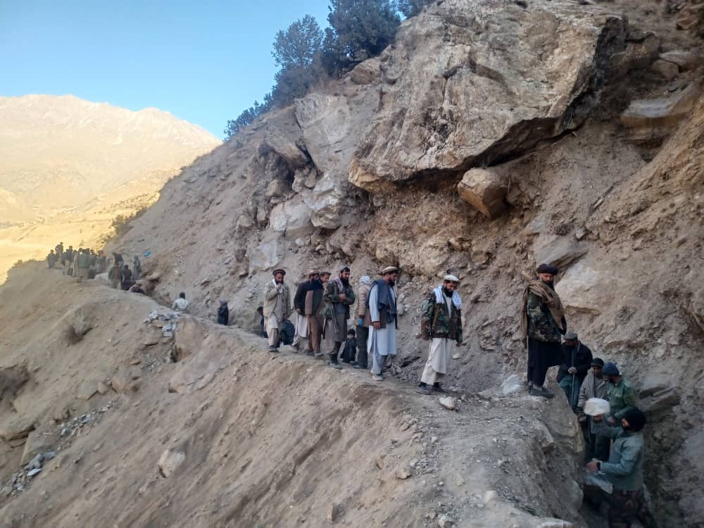 احداث جوی آبیاری برای زمین‌های زراعتی در ولسوالی شهدا