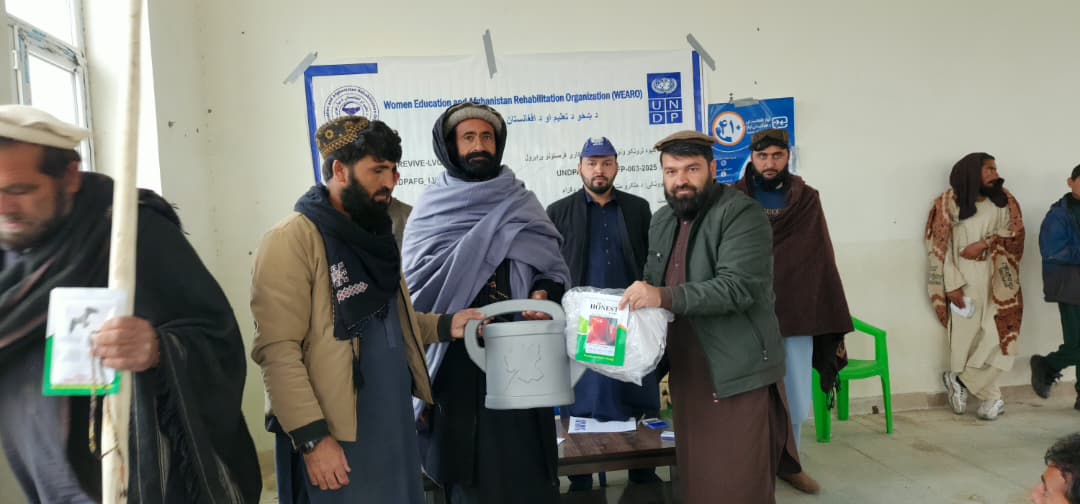 خوست کې د کرنې د پیاوړتیا او د بزګرانو د عاید لوړولو په موخه نوې کرنیزې پروژې پیل شوې