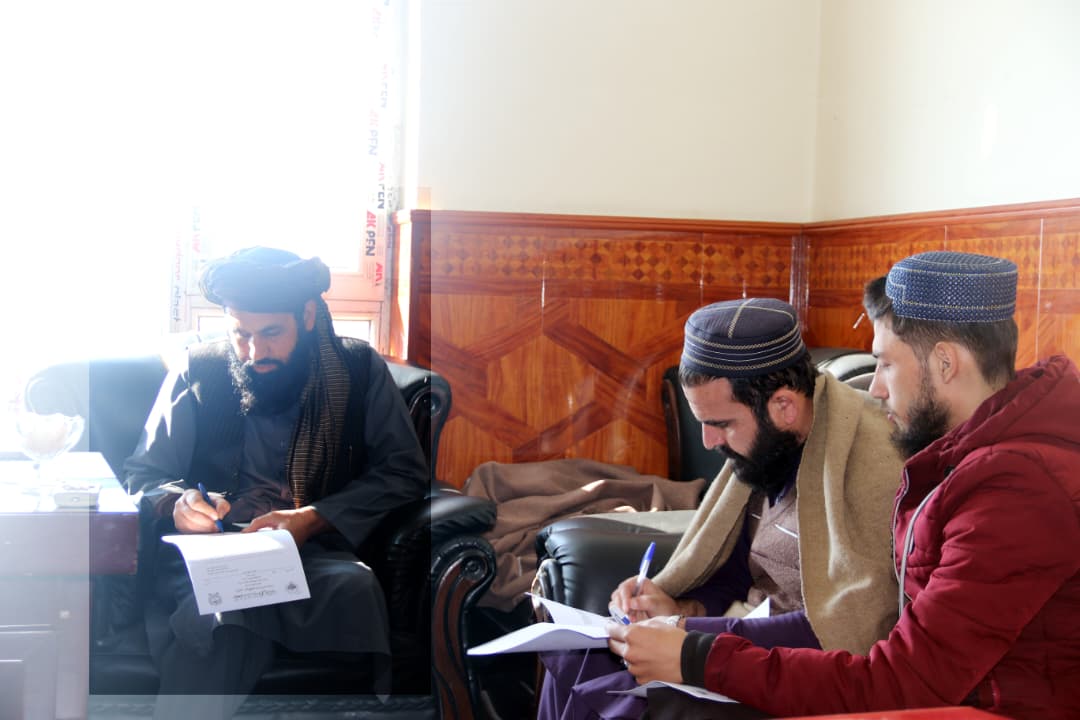 د کرنې وزارت له‌خوا امارتي شرکتونو لوی ریاست ته ځمکه ولېږدول شوه