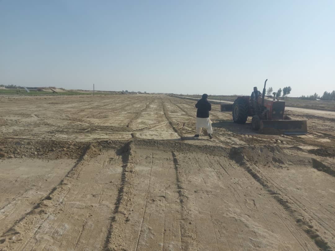 هموارکاری بیش از ۴۰ جریب زمین زراعتی در منطقه سرشیله ولایت نیمروز