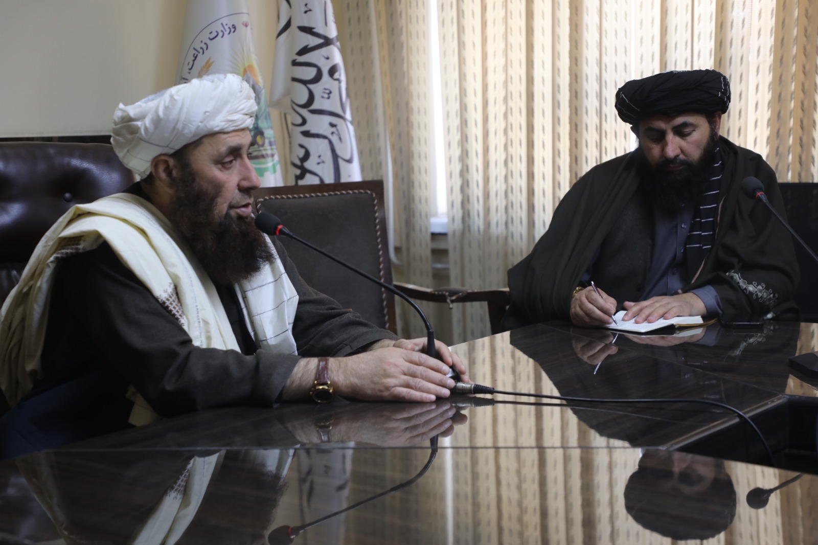 معین زراعت و مالداری با اعضای اتحادیه مرغداری افغانستان ملاقات کرد