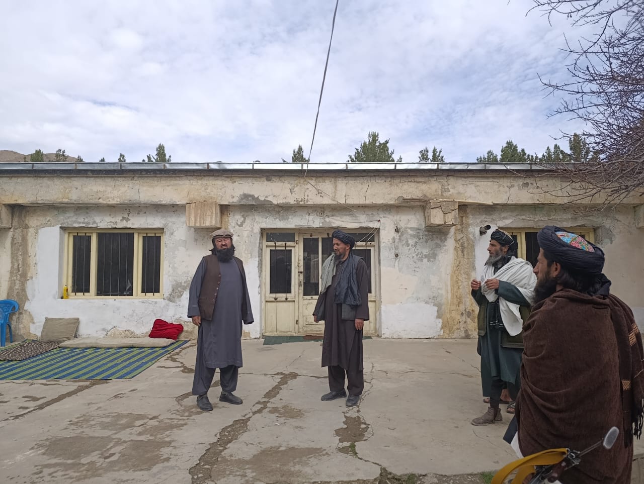 بازدید رئیس زراعت از مدیریت خدمات زراعتی ولسوالی فرخار