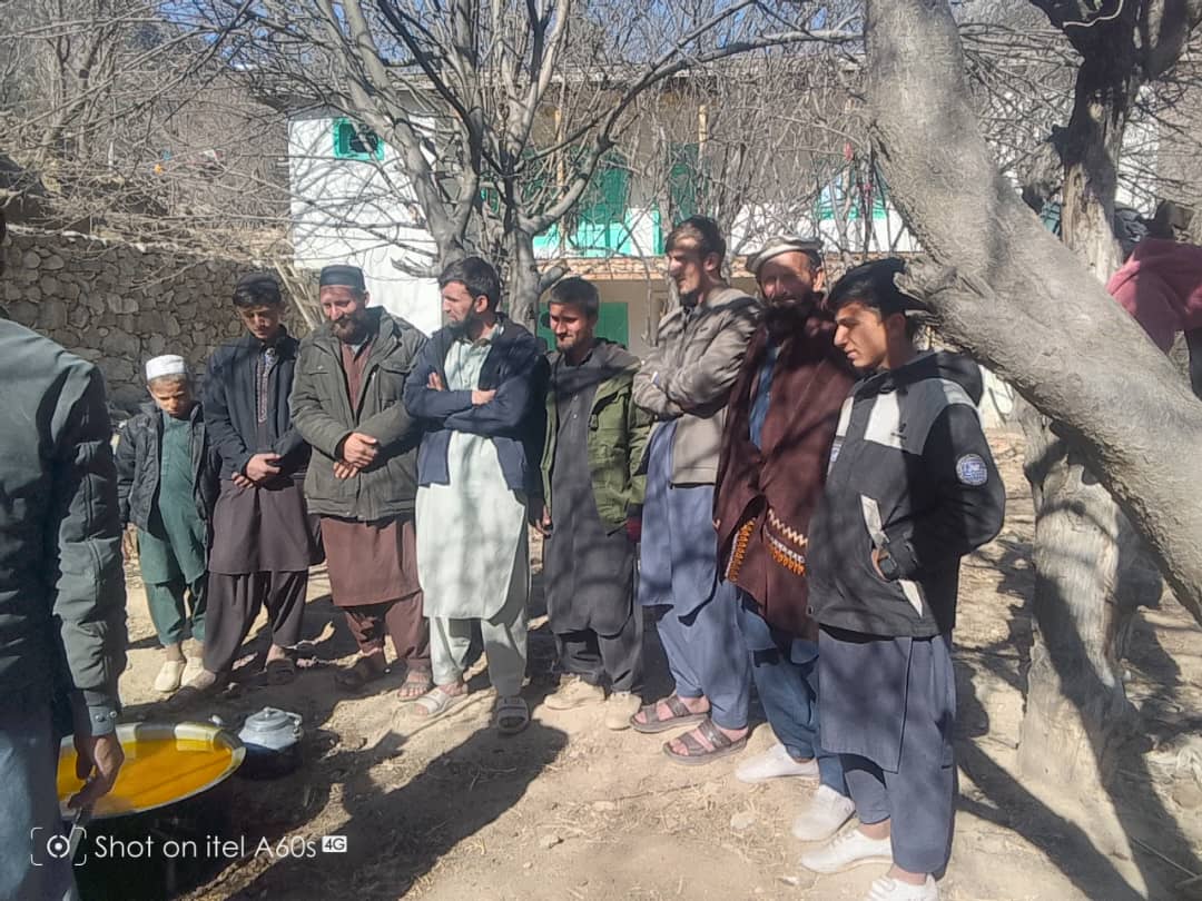 نورستان کې د بڼونو او ونو خونديتوب په پارهڅې؛ د ژمني تېلو پاشلوپروګرام پیل شو