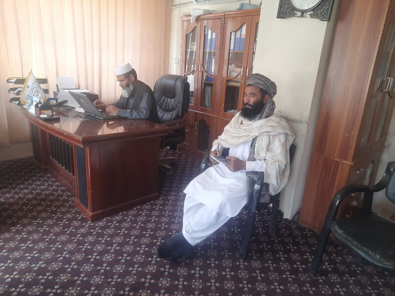 د غزني ولایت د کرنې ریاست چارواکو  د قوریه‌دارانو ټولنې غړو سره غونډه ترسره کړه