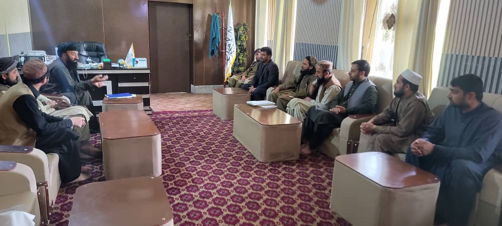 ننګرهار کې د درملو او کیمیاوي سرو پلورنکو ستونزو حل په موخه ناسته ترسره شوه