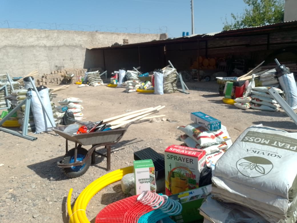 ساخت ده باب گلخانه معیاری برای مهاجرین عودت‌کننده در فراه