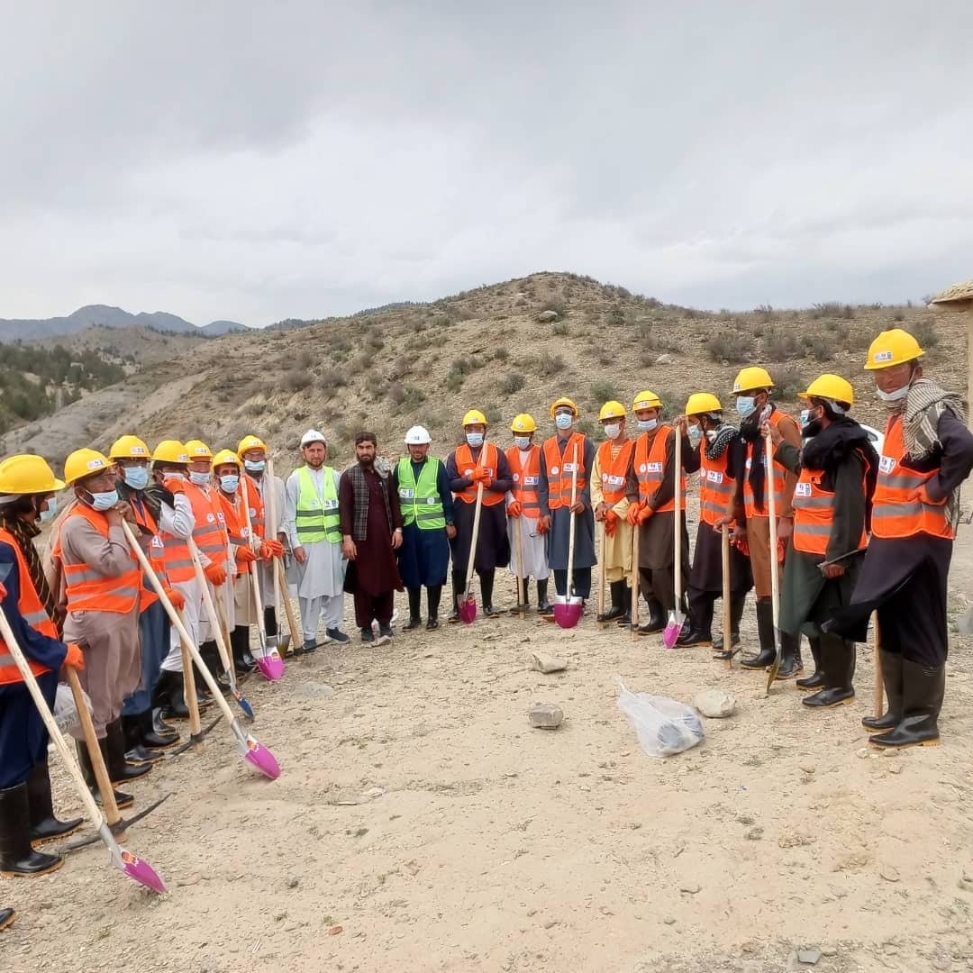 د خوست موسا‌خېلو کې د واټرشیډونو د جوړولو په پار پر کاریګرو توکي ووېشل شول