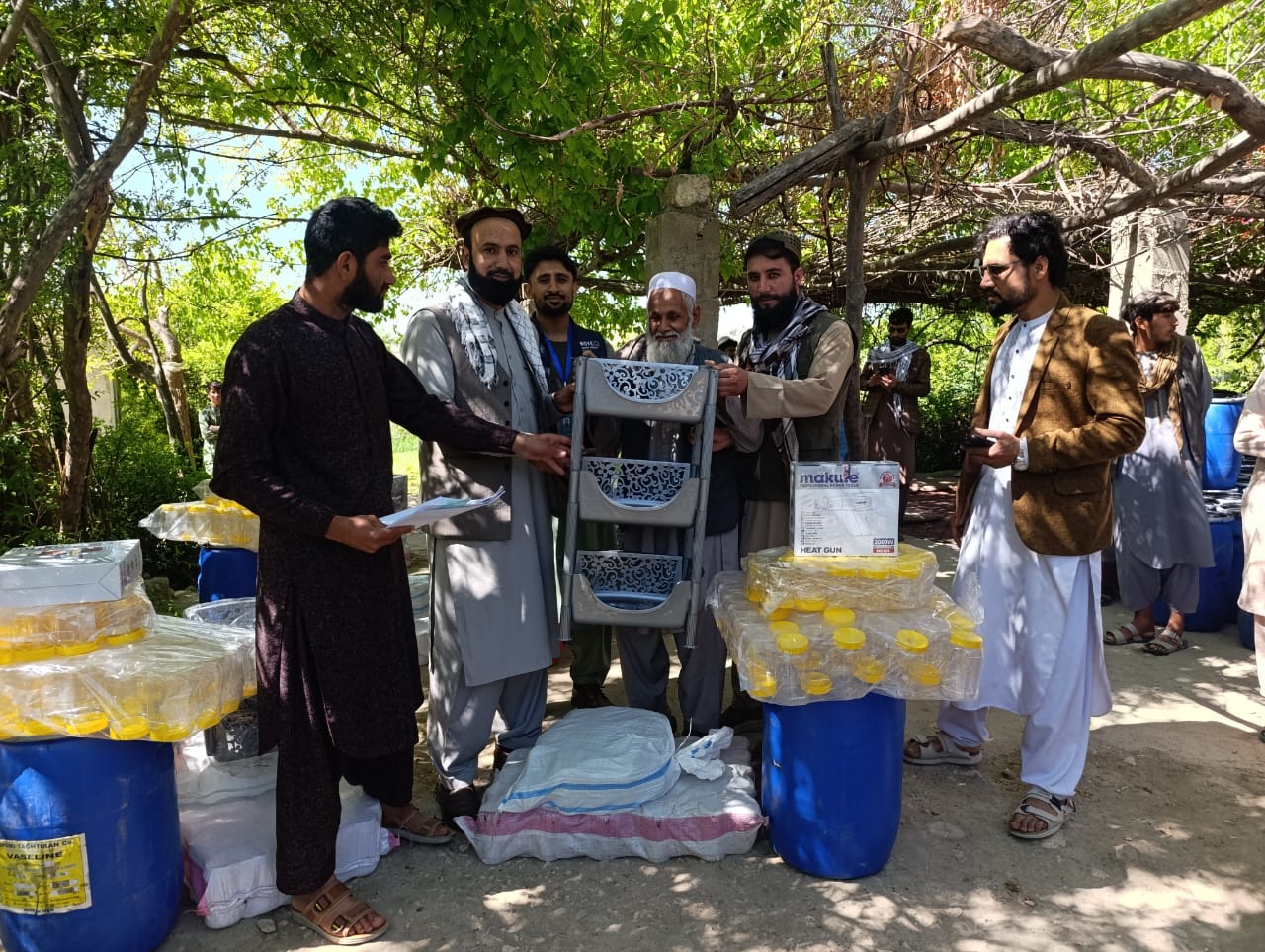 لغمان کې لسګونو کورنیو سره د پروسس توکو مرسته وشوه