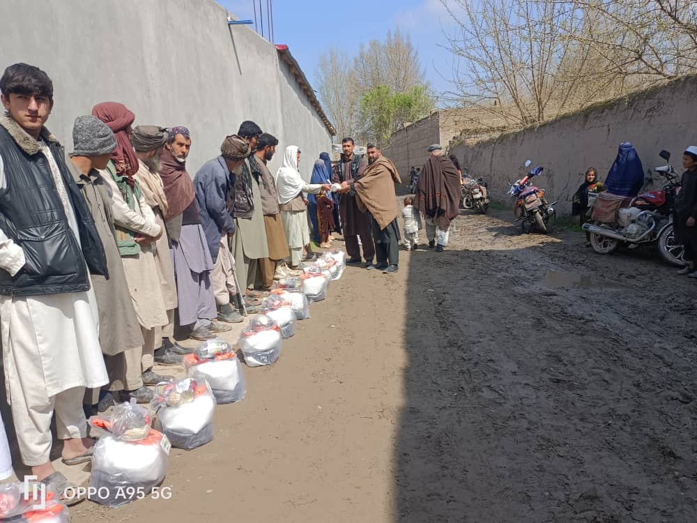 توزیع تخم‌های سبزیجات برای سبزی‌کاران در ولسوالی ینگی‌قلعه