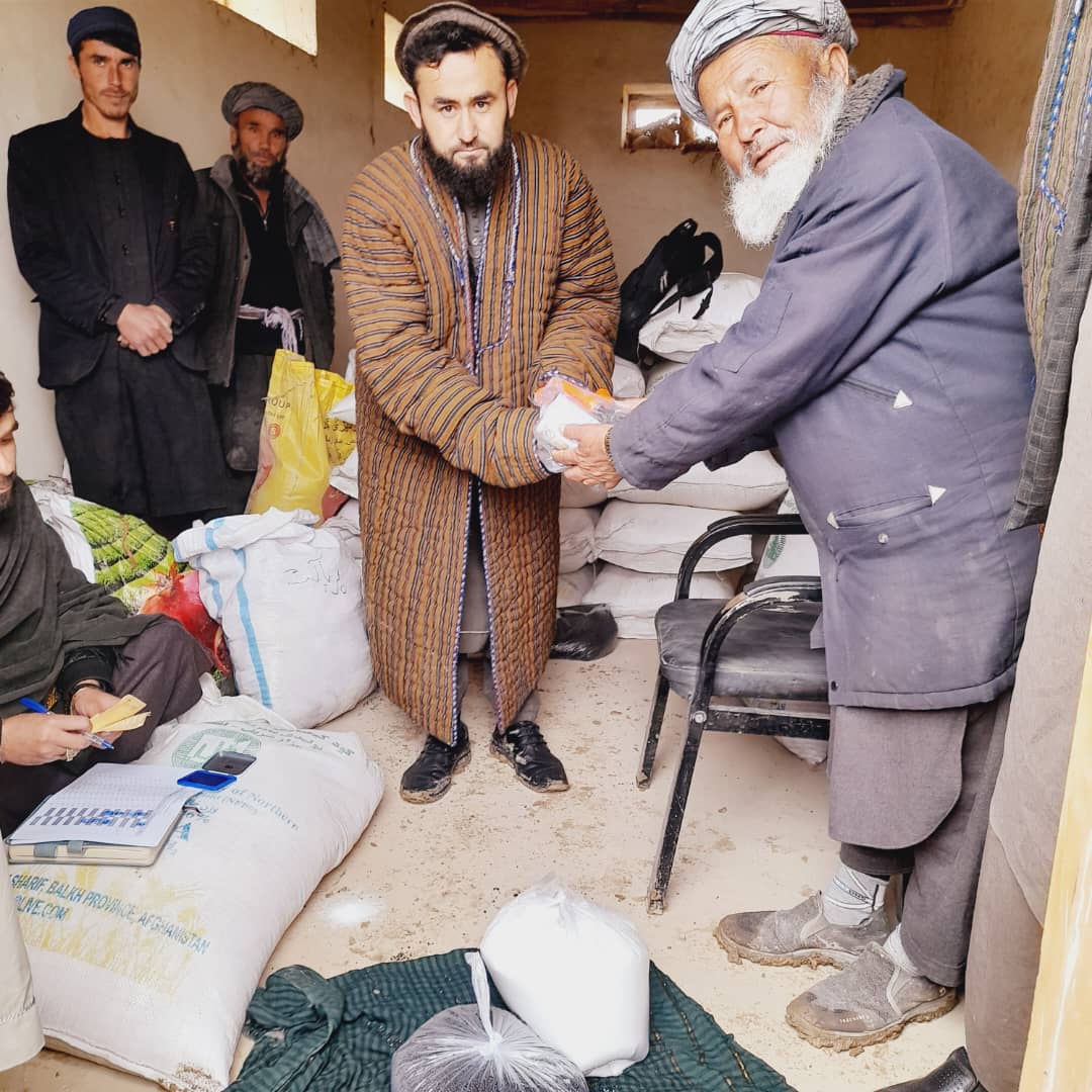 توزیع تخم سبزیجات در ولسوالی چال ولایت تخار