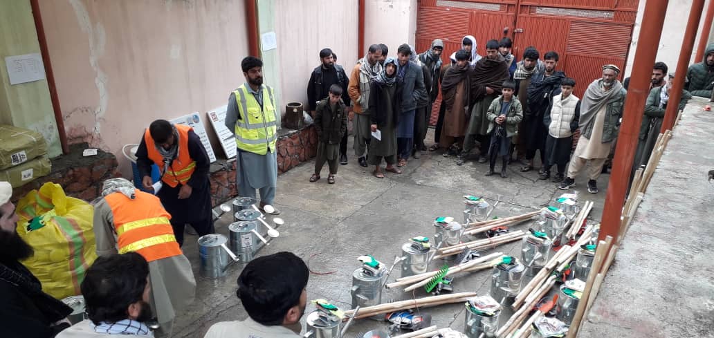 توزیع تخم سبزیجات و وسایل زراعتی برای ۲۰۰ خانواده در ولسوالی عنابه پنجشیر