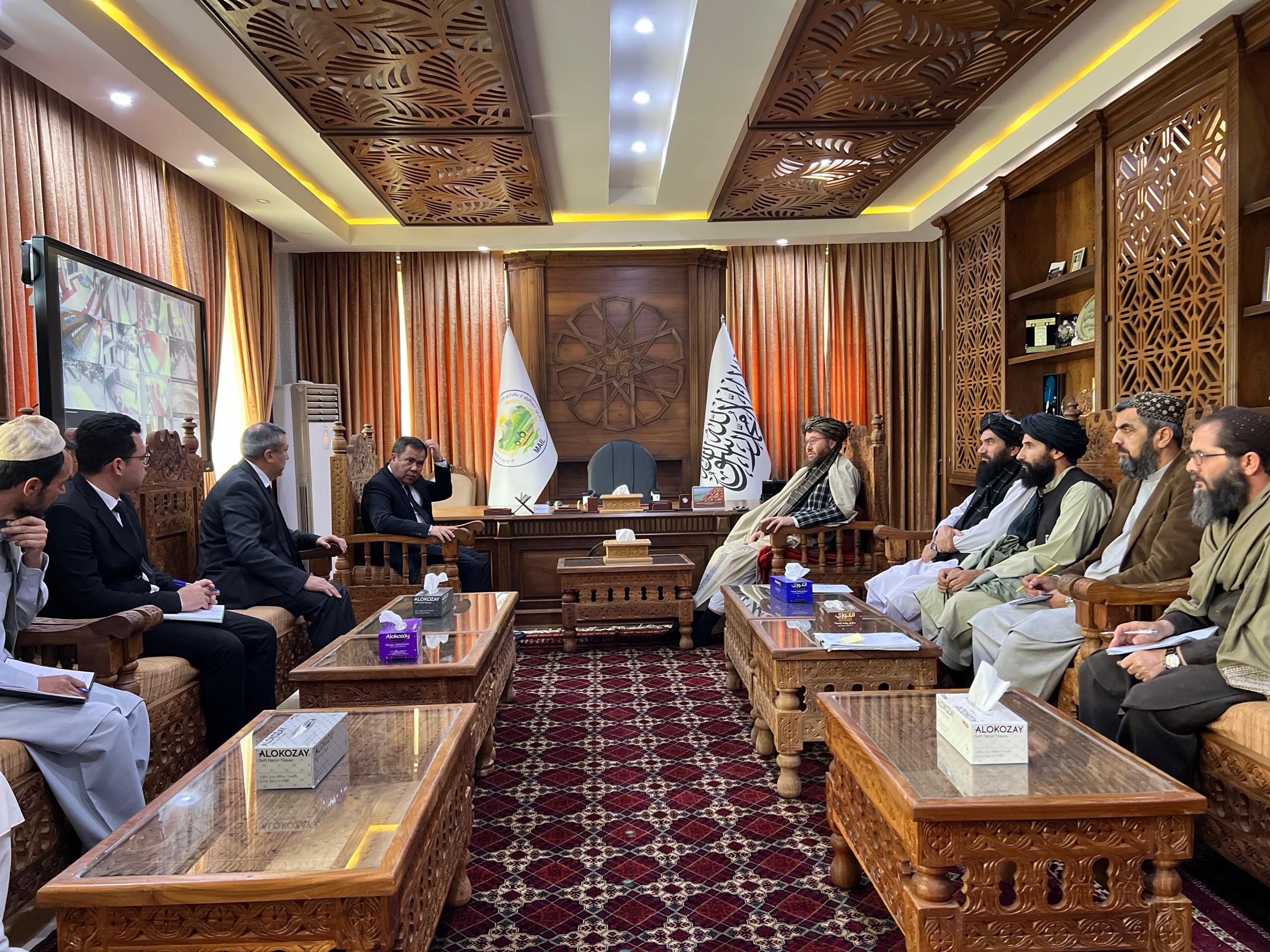 دیدار وزیر زراعت با رئیس پروژه تاپی