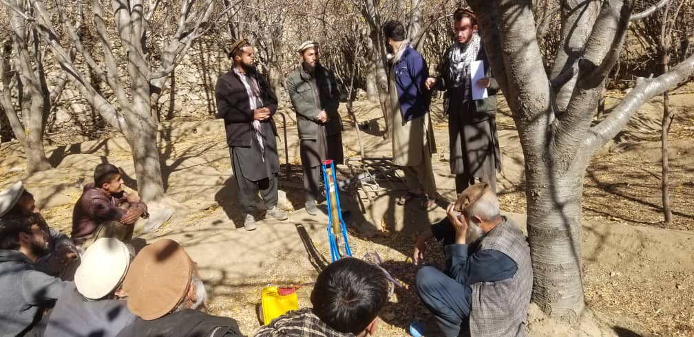 برگزاری برنامه آموزشی مبارزه با آفات نباتی در ولسوالی شتل