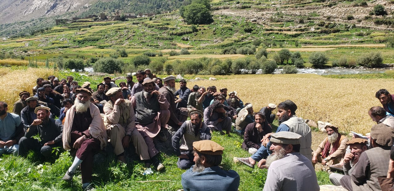 د نورستان ولایت د ځنګلونو د بیا رغوني او پراختیا په پار د کریزې  ځنګلدارۍ پروګرام پیل شو 