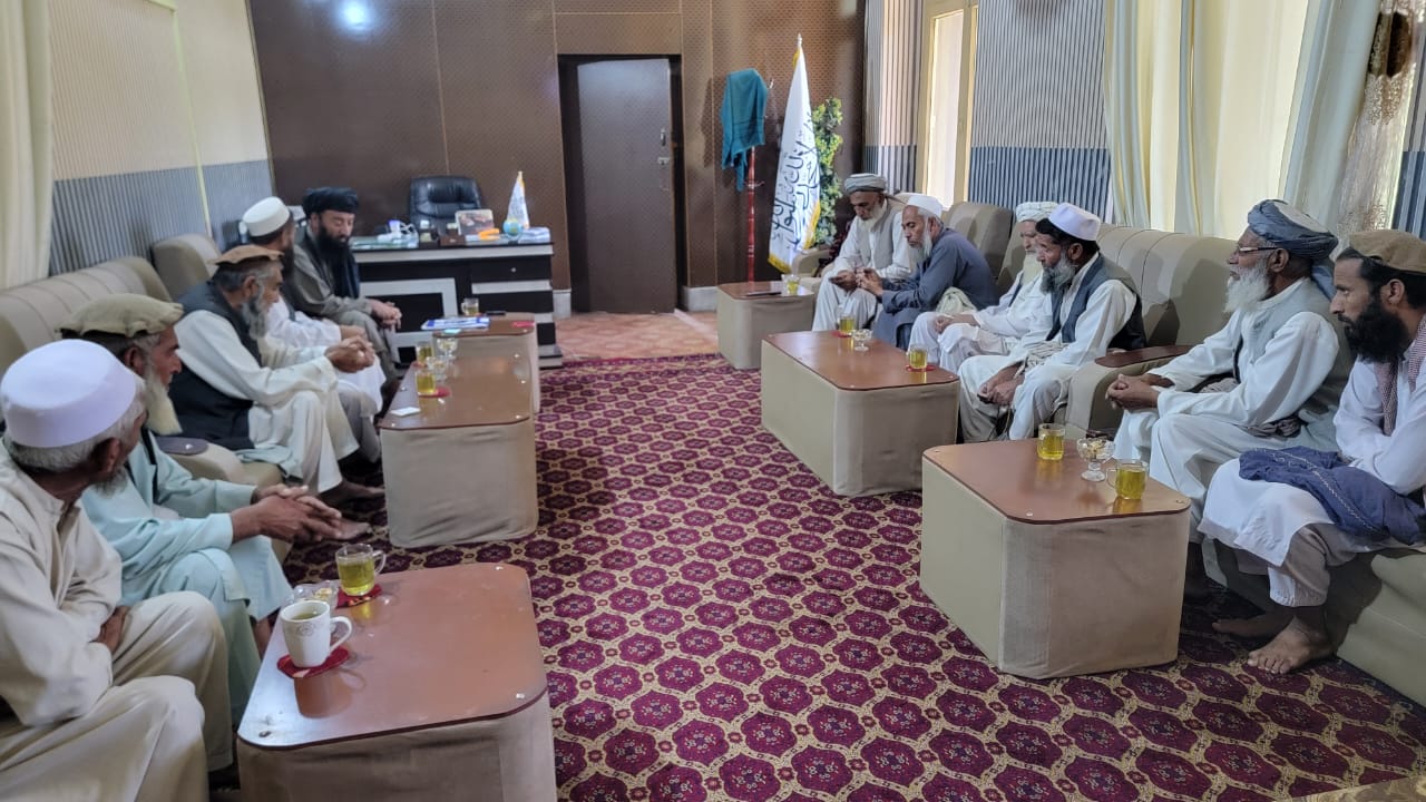 د ننګرهار دکرنې رییس د ګوشتې ولسوالی دکرنې او مالدارۍ د برخې ستونزې واورېدې