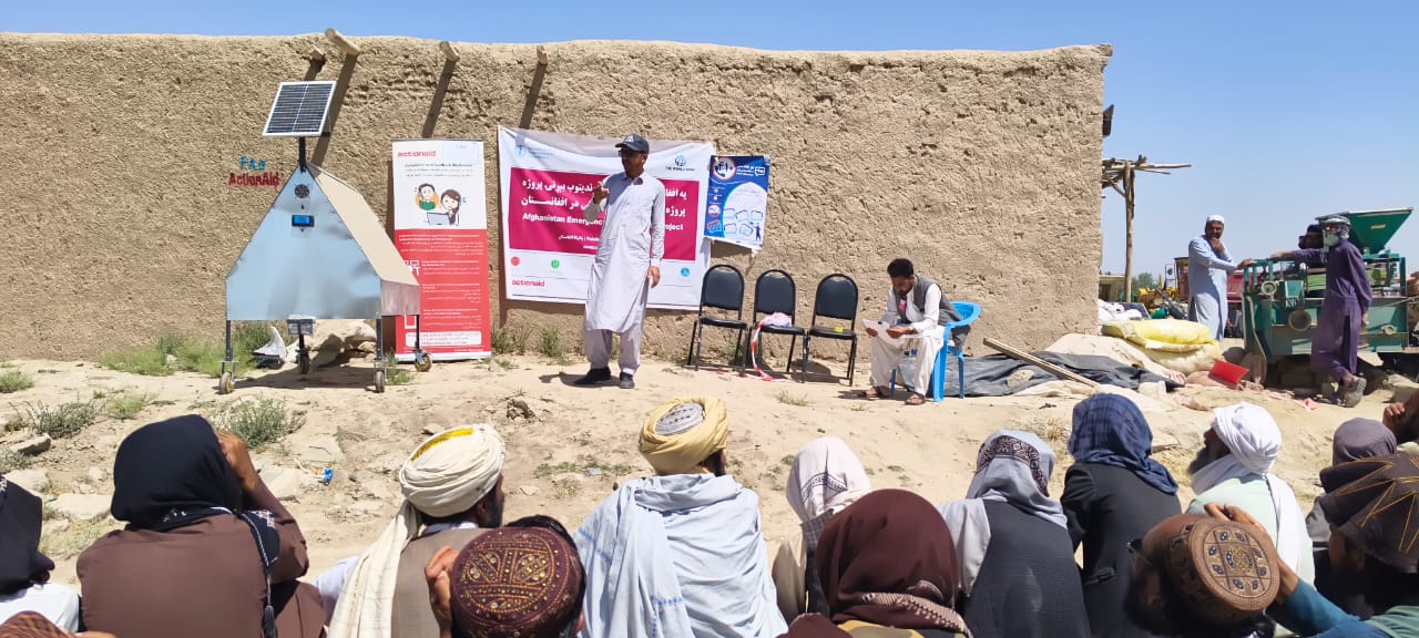 د پکتیکا مټاخان ولسوالی کې پر لسګونو بزګرانو د سبو او مېوو وچولو ماشینونه ووېشل شول