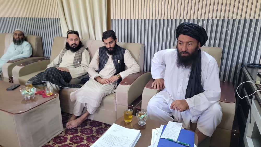 ننګرهار کې د نويو عایداتي سرچینو د موندلو او ادارو ترمنځ د همغږۍ په موخه ناسته ترسره شوه