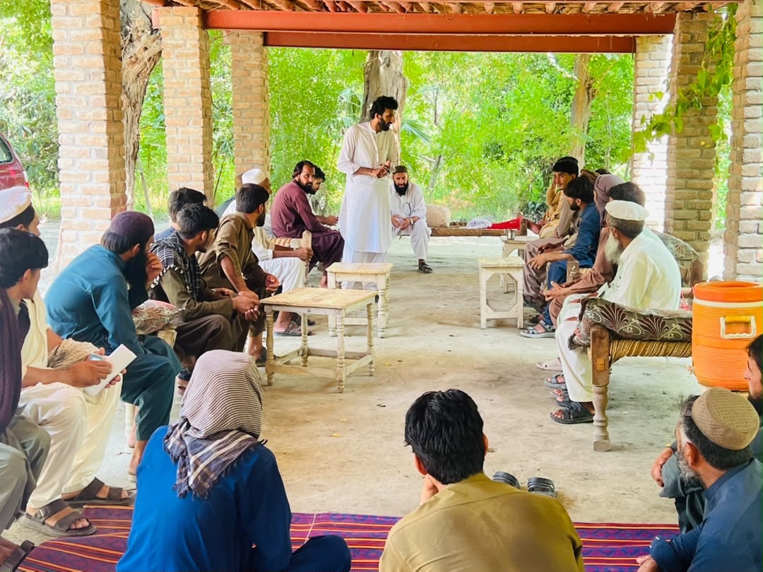 ننګرهار کې څه باندې ۲۱ زره بزګرانو ته د غنمو اصلاح شوي تخمونه او کیمیاوي سرې وېشل کېږي