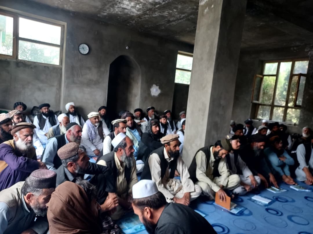 میدان وردګو کې د اقلیمي بدلونونو سره د سازښت په موخه ۶۰۰ بزګرانو ته روزنه ورکړل شوه